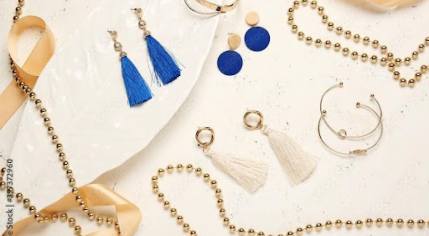 different types of artificial jewellery
